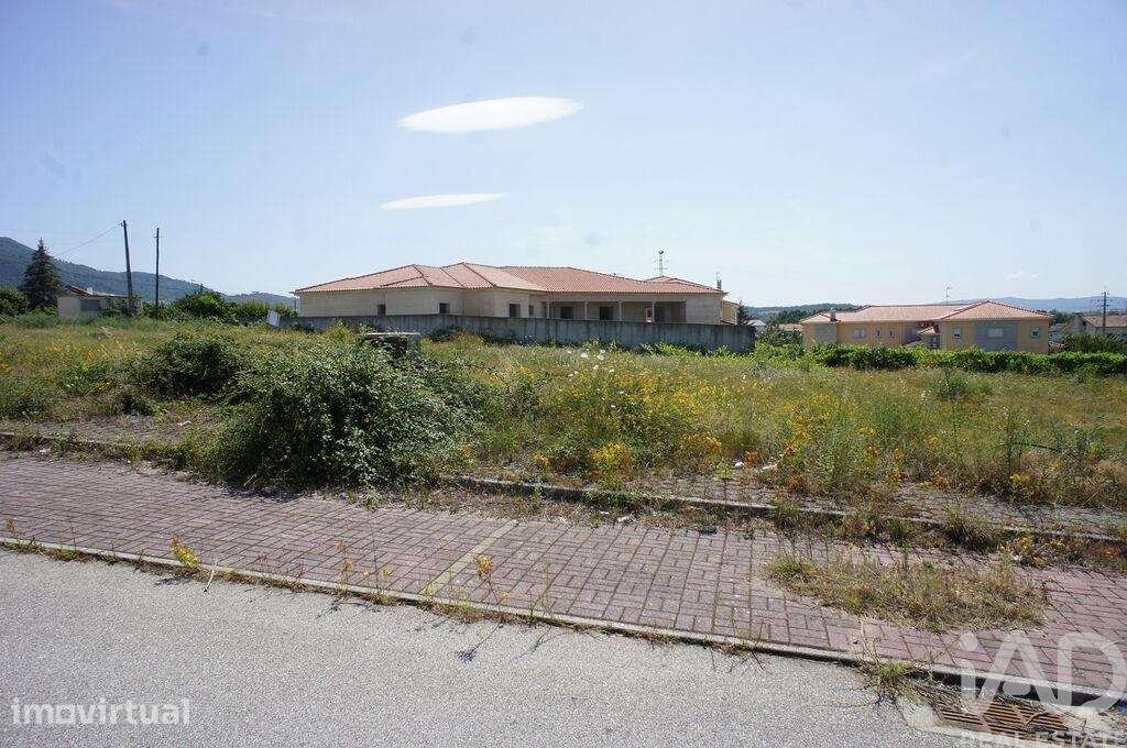 Terreno em Vilar de Nantes de 698,00 m2 - Grande imagem: 4/6