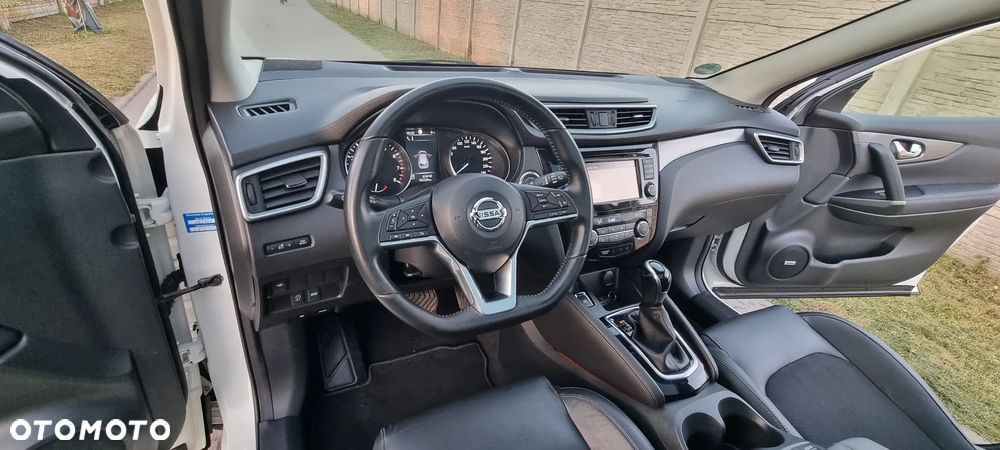 Nissan Qashqai 1.2 DIG-T Xtronic TEKNA+ - 15