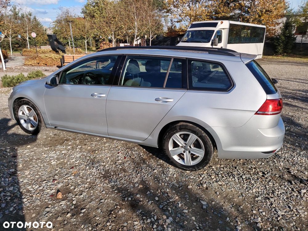 Volkswagen Golf - 11