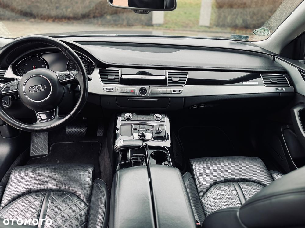 Audi A8 4.2 TDI DPF (clean diesel) quattro tiptronic - 13