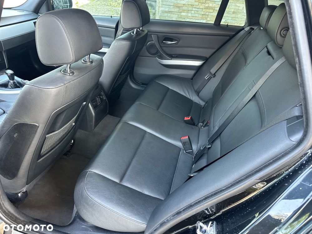 BMW Seria 3 - 28