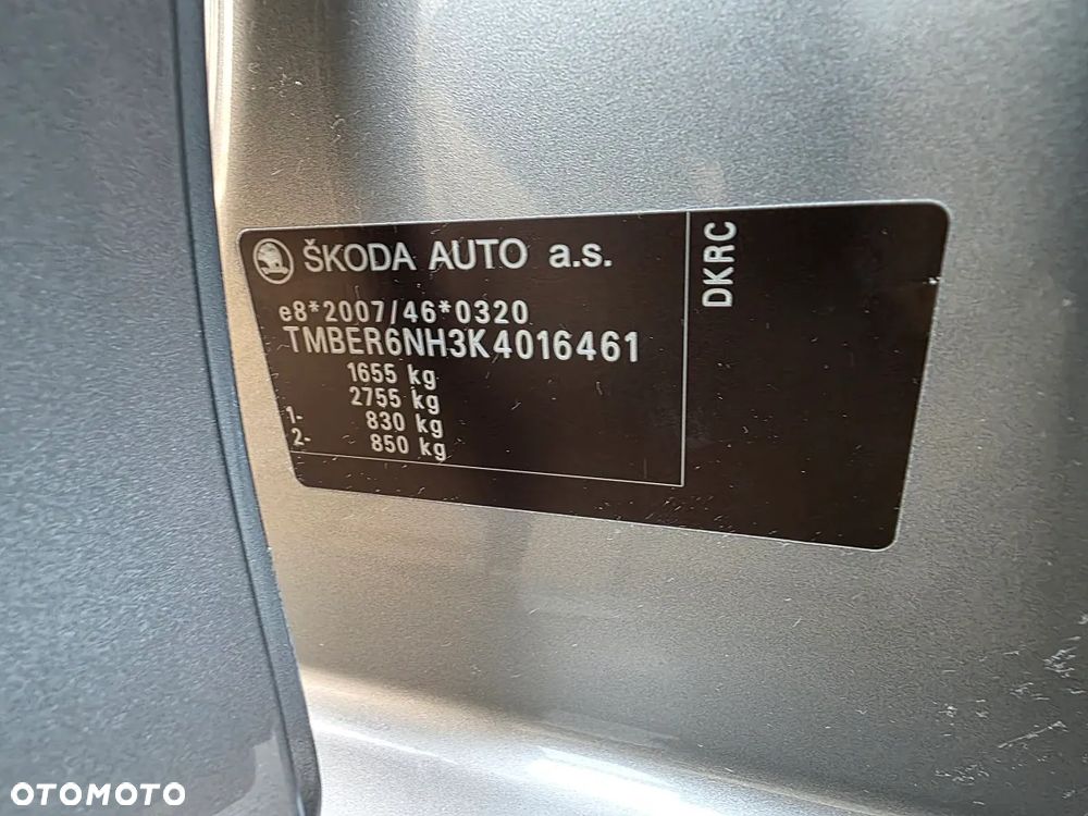 Skoda RAPID Spb 1.0 TSI Style - 19