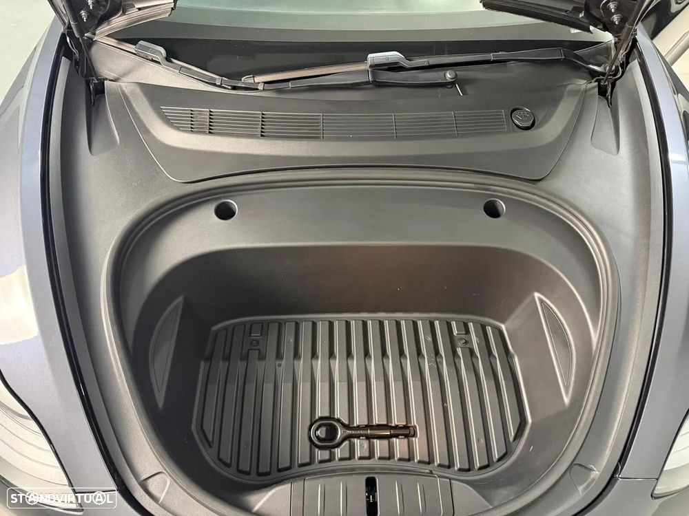 Tesla Model 3 - 19