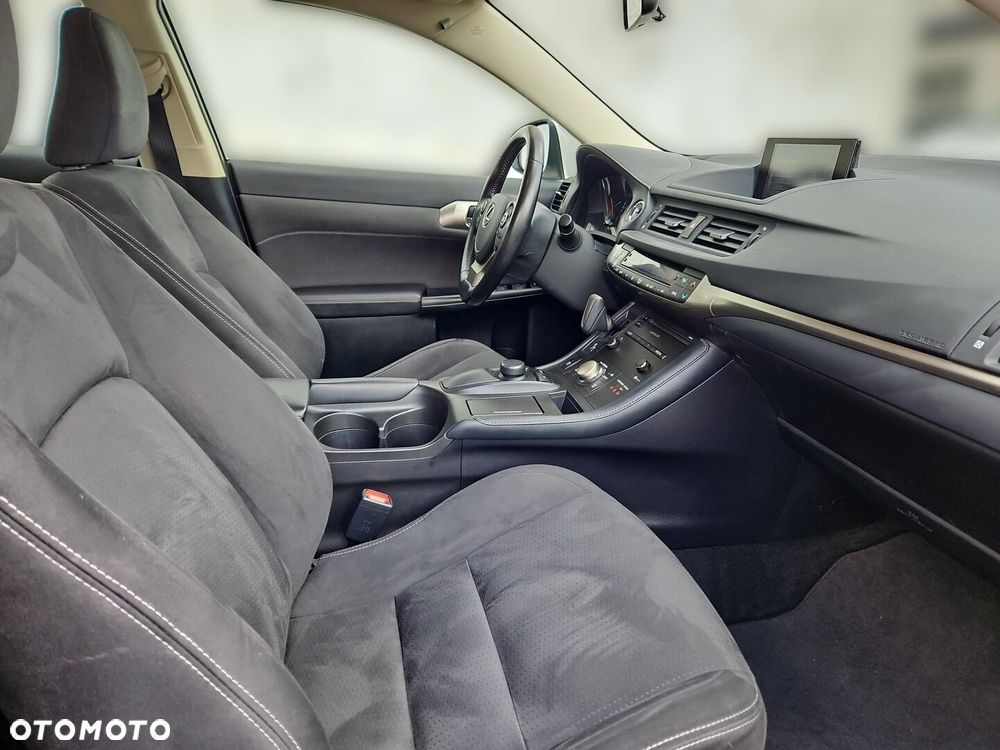 Lexus CT - 20