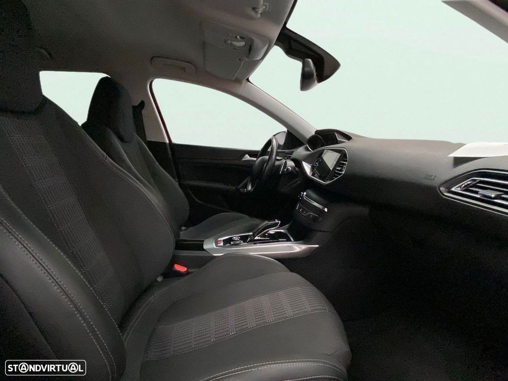 Peugeot 308 1.2 PureTech Allure EAT8 - 15