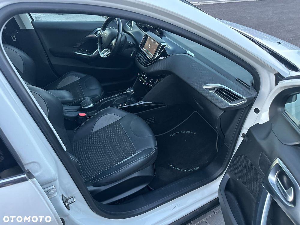 Peugeot 2008 PureTech 110 Stop&Start EAT6 Allure - 10