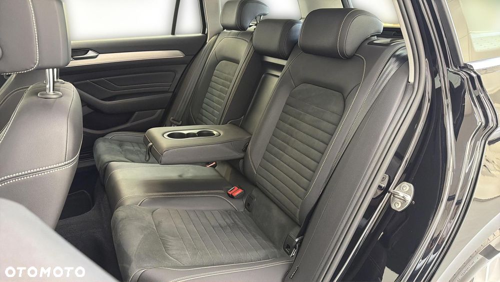 Volkswagen Passat 2.0 TDI EVO Elegance DSG - 17