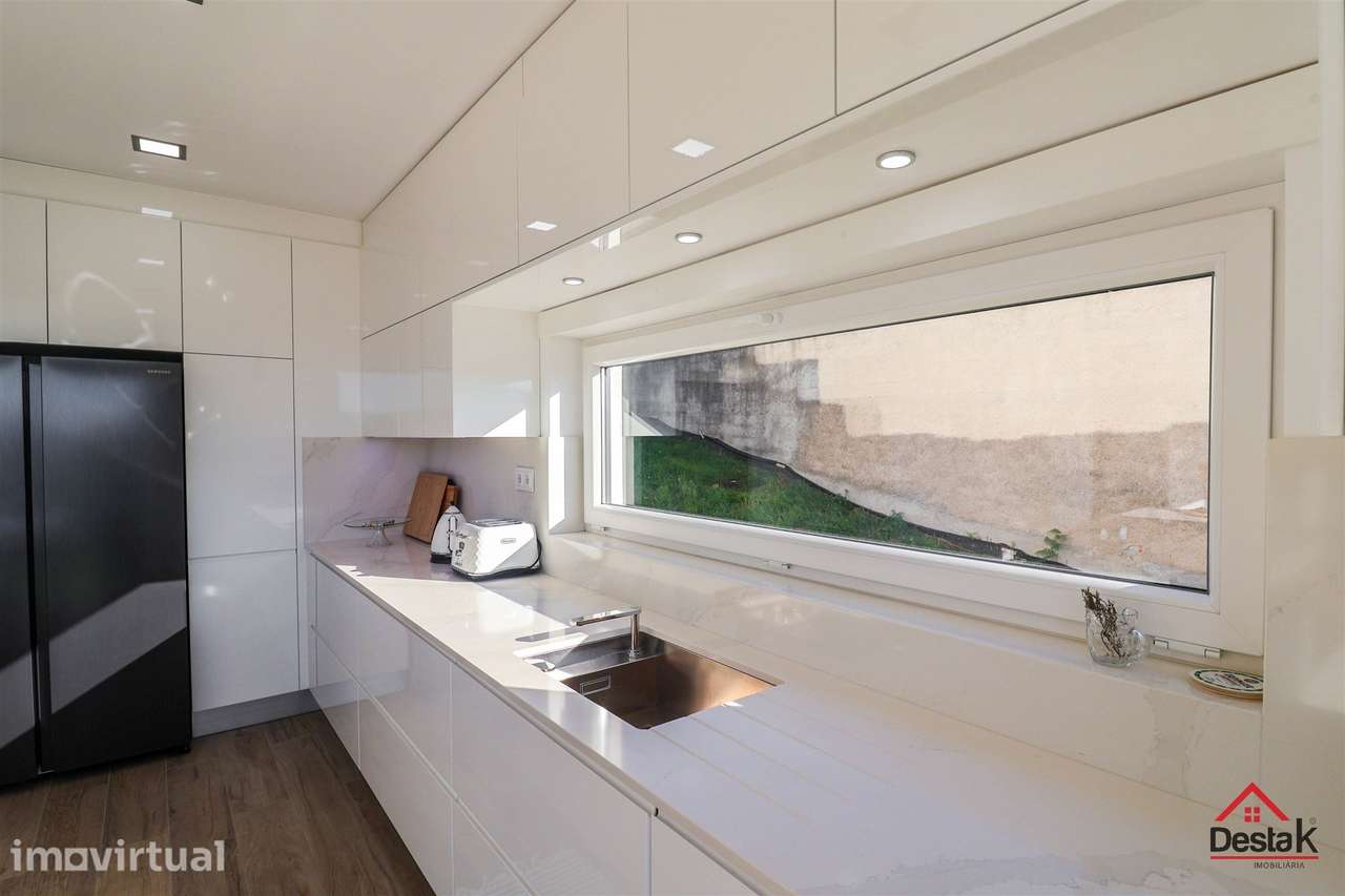 Moradia de Luxo - T3+1 - Orgens - Grande imagem: 4/31