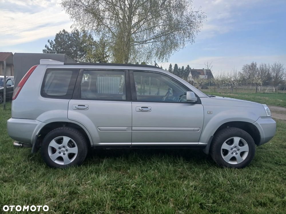 Nissan X-Trail 2.2 dCi Sport - 11