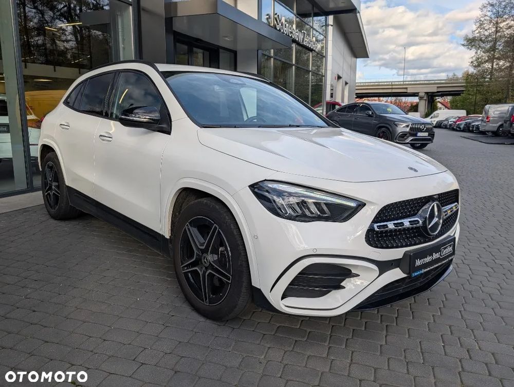 Mercedes-Benz GLA 200 AMG Line - 4