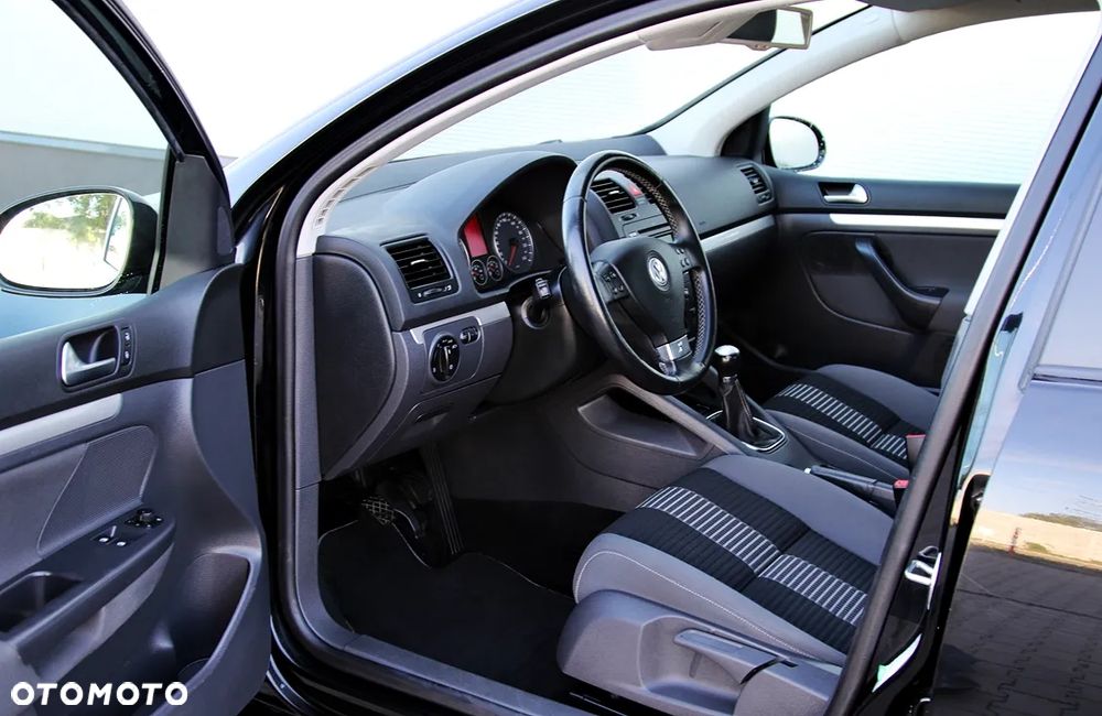 Volkswagen Golf V 1.6 Trendline - 14