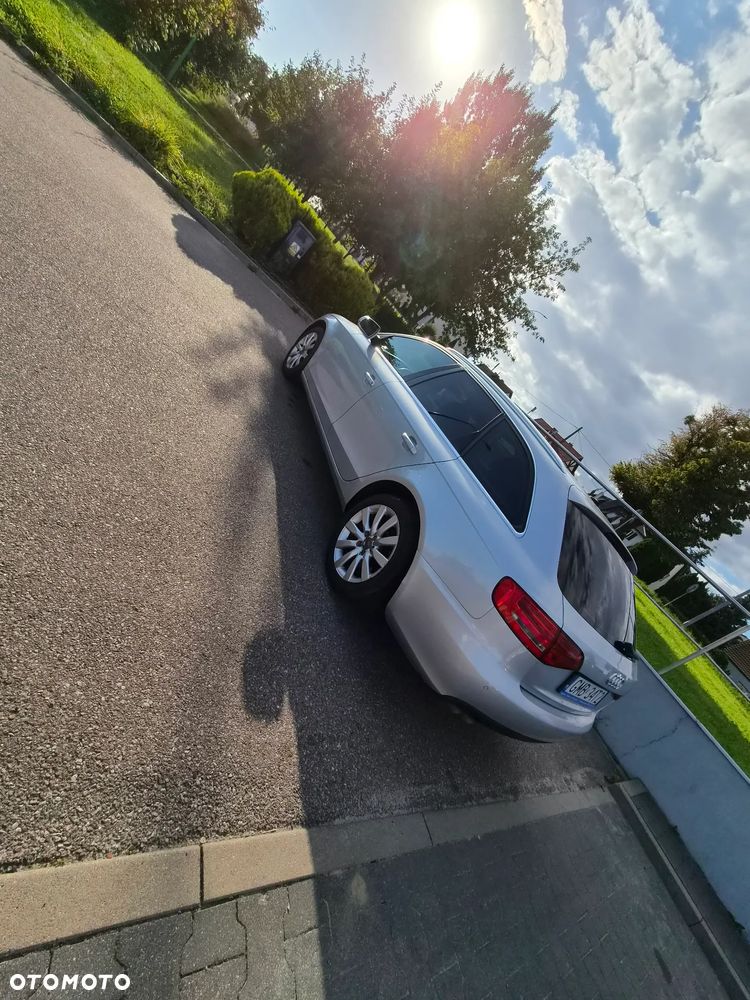 Audi A4 Avant 2.0 TDI DPF Ambiente - 11