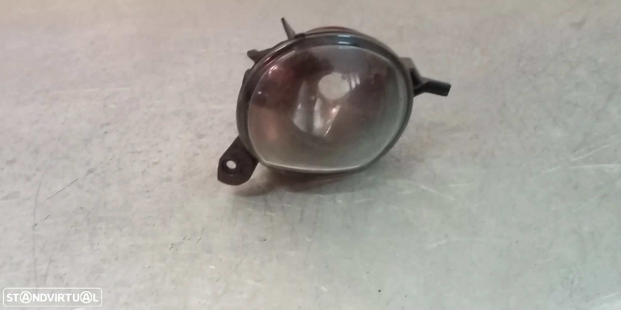 FAROL DE NEVOEIRO TOYOTA COROLLA E12 / COROLLA VERSO AR10 - ESQUERDO - 81220-0F010 - 1