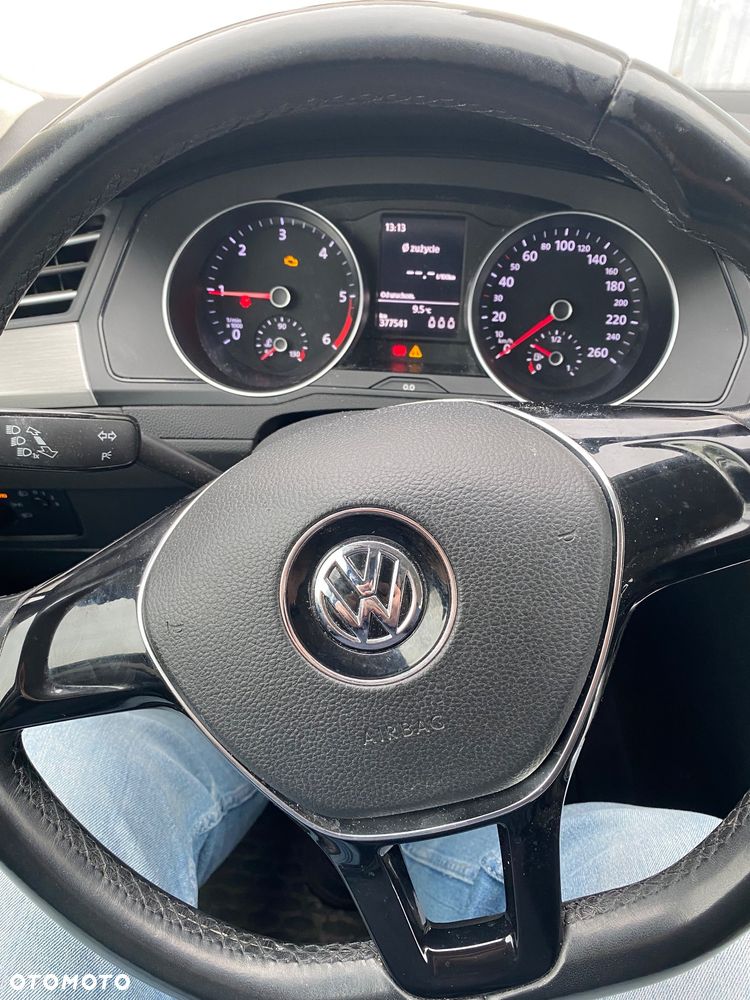 Volkswagen Passat - 10