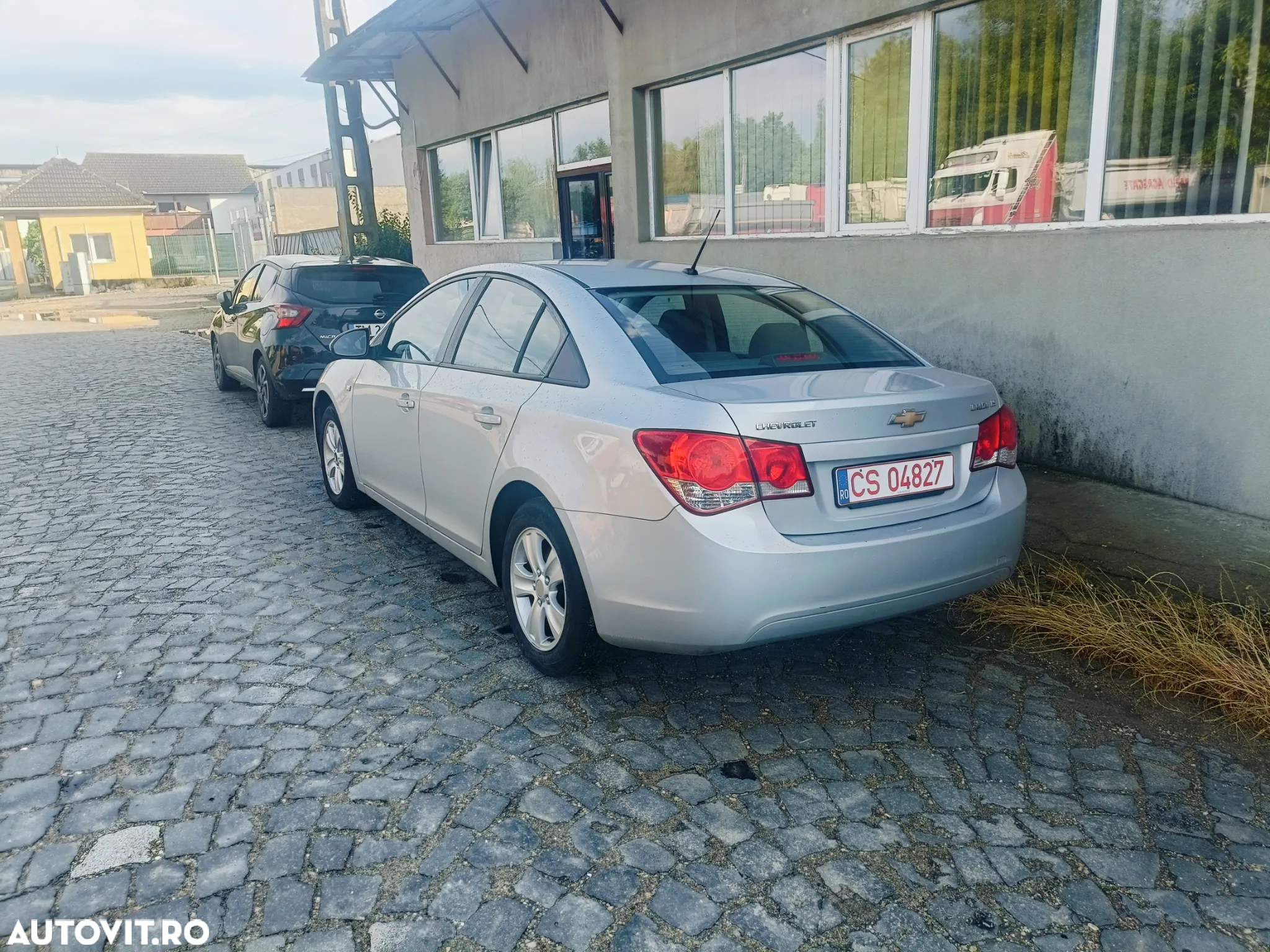 Chevrolet Cruze 2.0 LS - 4
