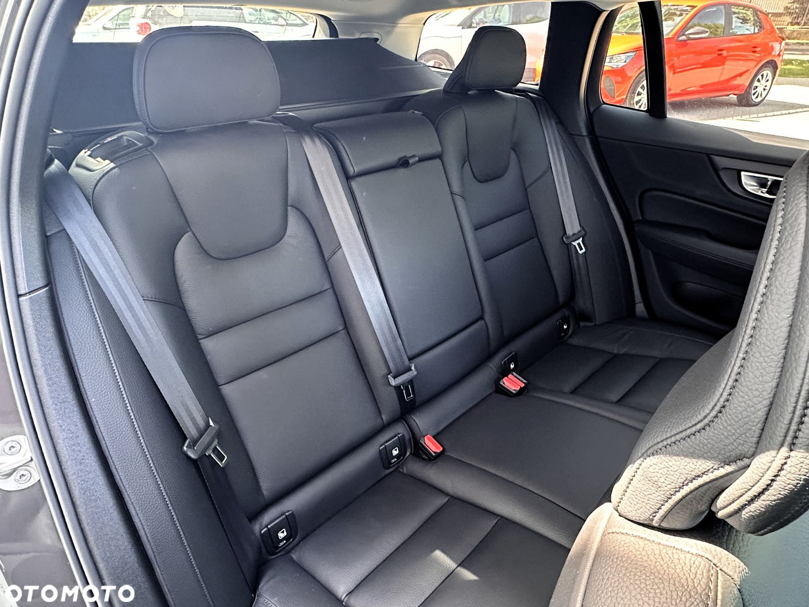 Volvo V60 Cross Country - 15