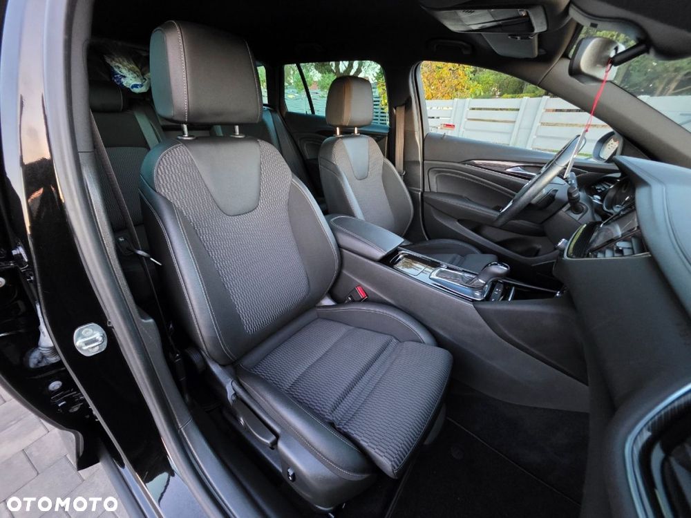 Opel Insignia - 24