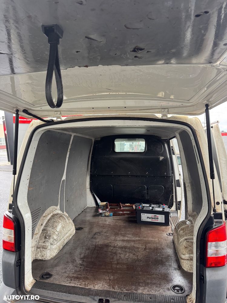 Volkswagen Transporter - 9