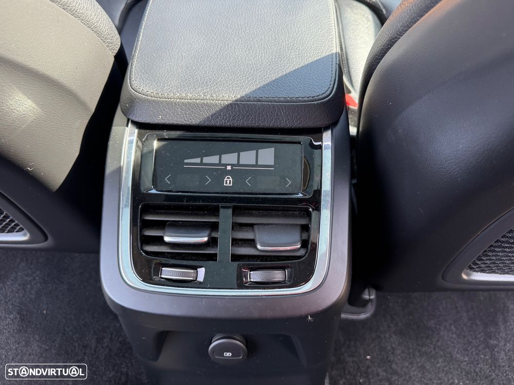 Volvo XC 90 2.0 T8 PHEV Inscription Expression AWD - 23