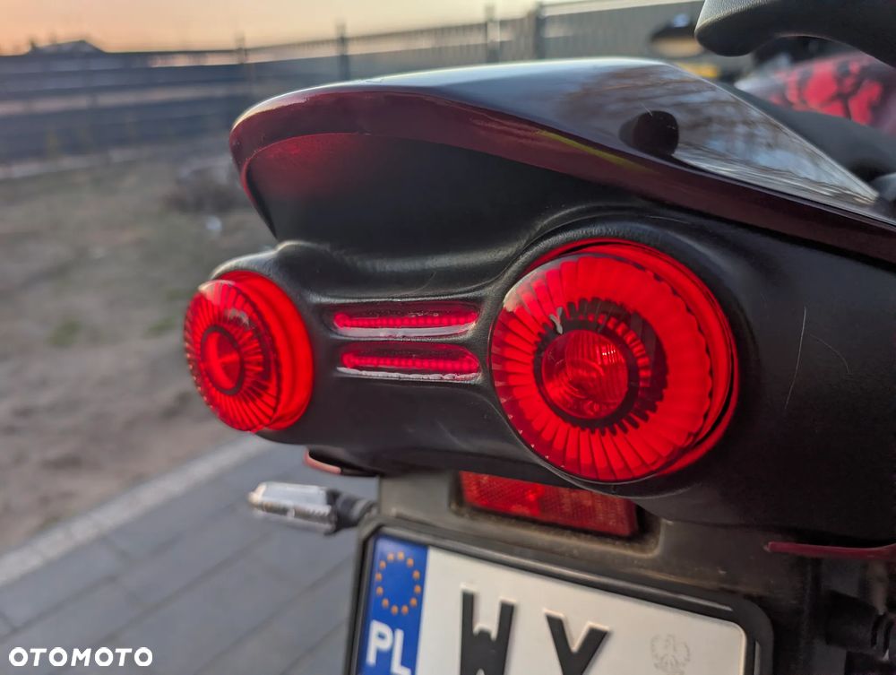 Honda VFR - 14