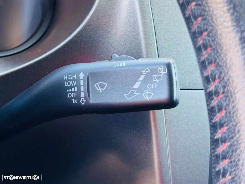 SEAT Leon 2.0 TDI DPF FR - 22