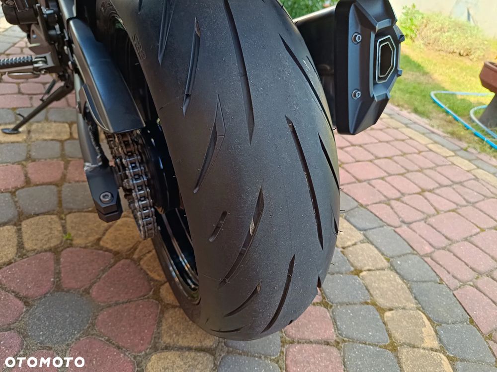 Kawasaki Ninja 1000 SX - 28