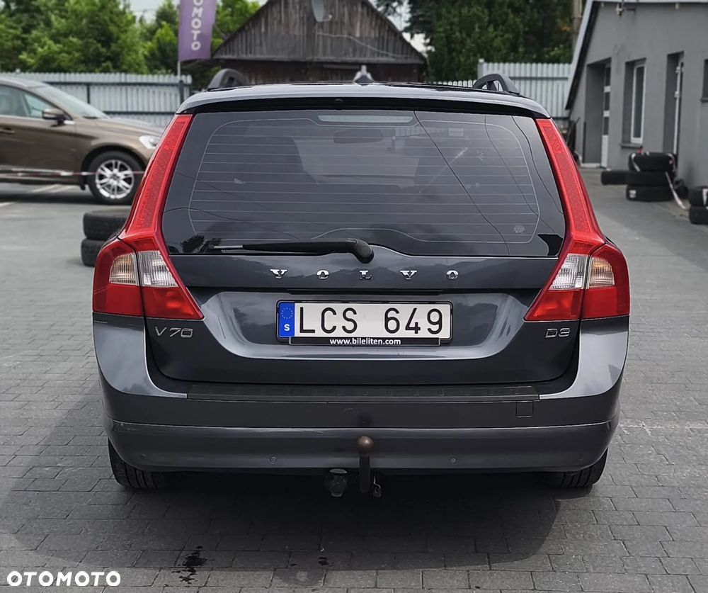 Volvo V70 D3 Momentum - 8