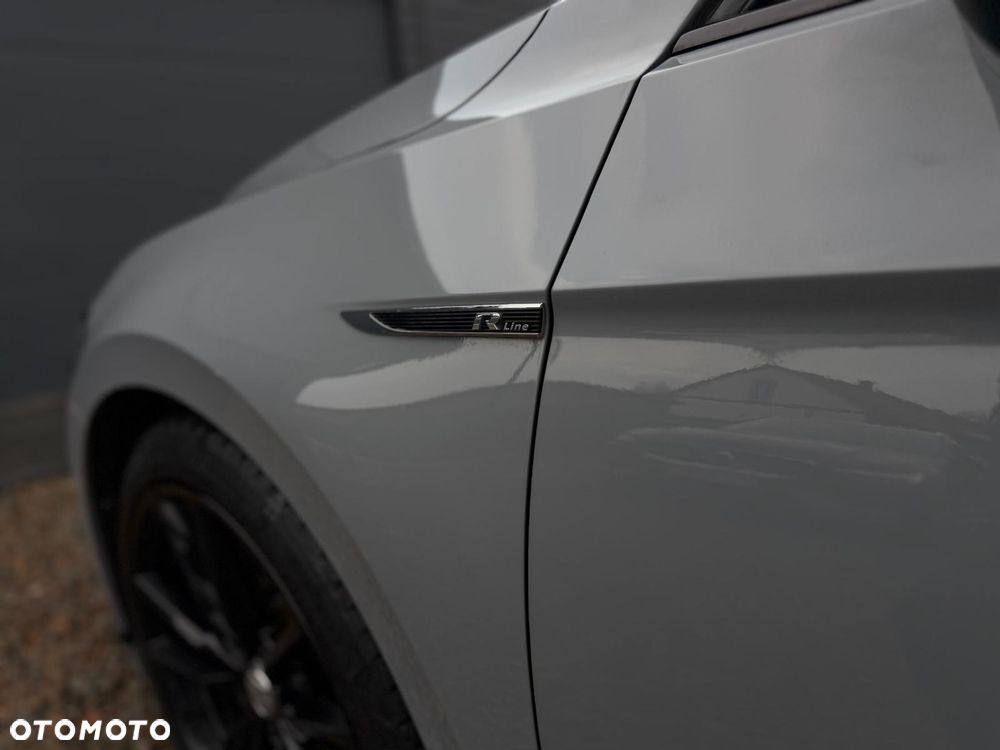 Volkswagen Passat - 18