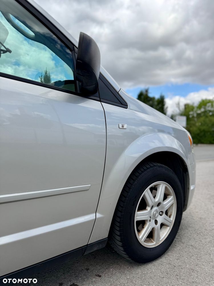 Chrysler Grand Voyager 2.8 CRD LX - 13