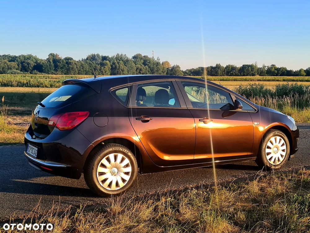Opel Astra 1.6 Cosmo - 10