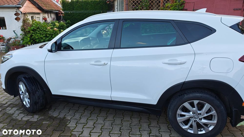 Hyundai Tucson 1.6 GDI BlueDrive Comfort 2WD - 18