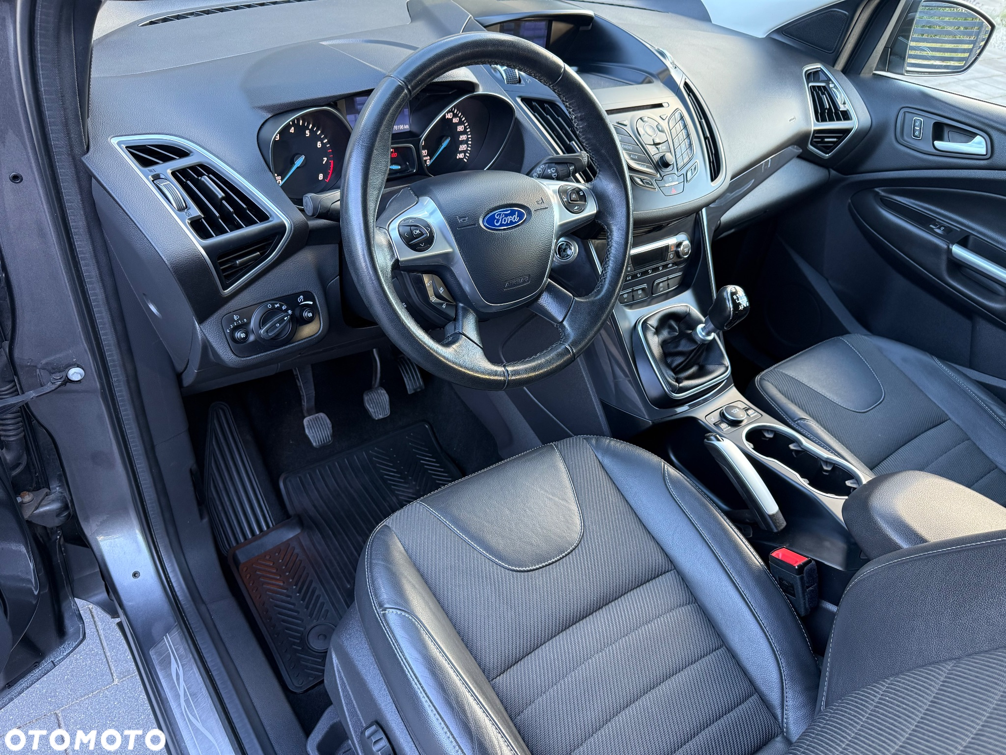 Ford Kuga 1.5 EcoBoost 2x4 Titanium - 8