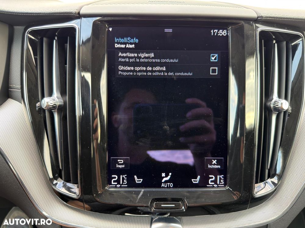 Volvo XC 60 B5 MHEV AT8 AWD Inscription - 22