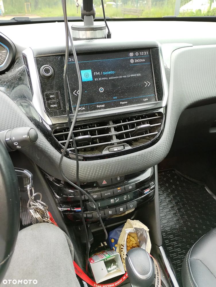Peugeot 2008 - 12