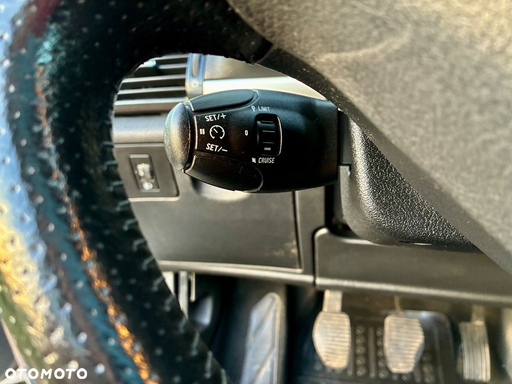 Peugeot 407 - 33