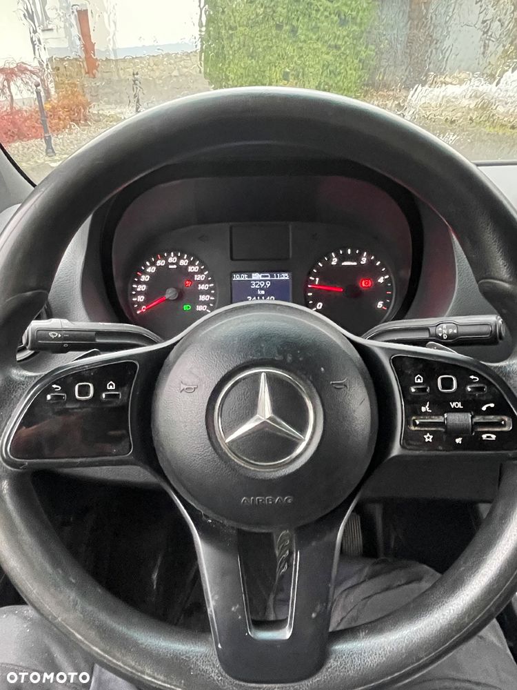Mercedes-Benz Sprinter - 8