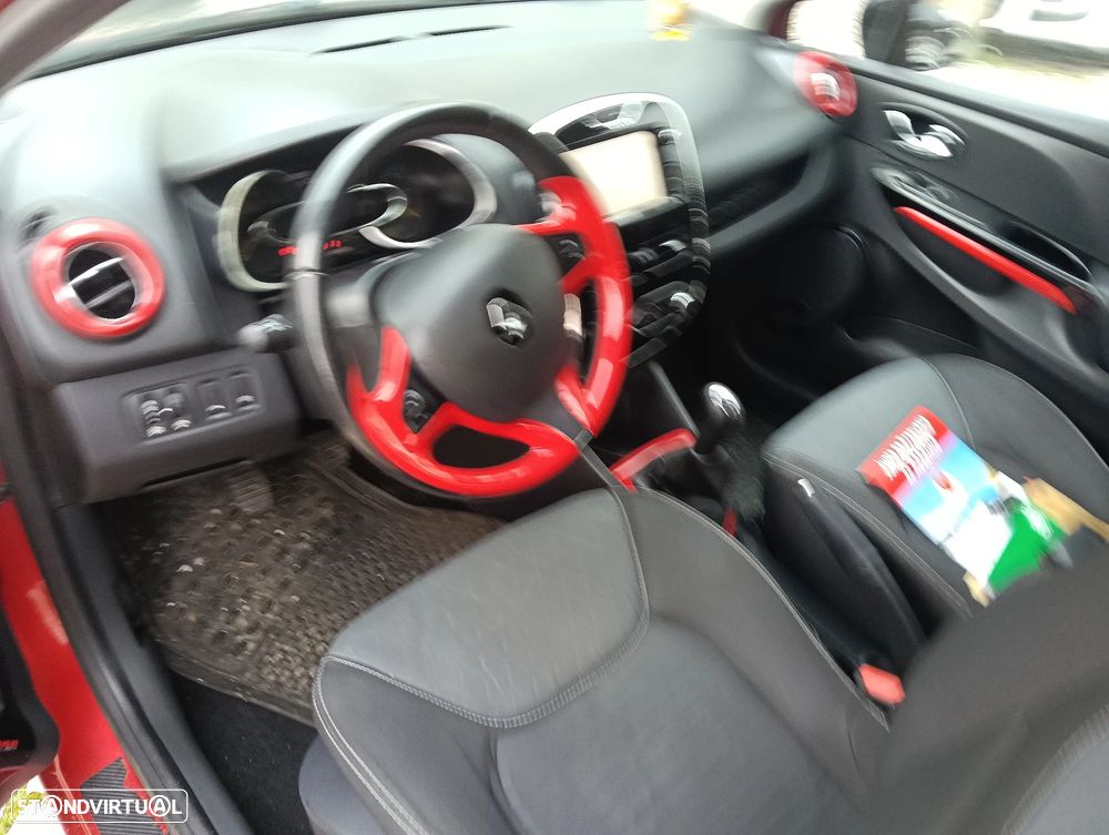 Renault Clio Sport Tourer - 6