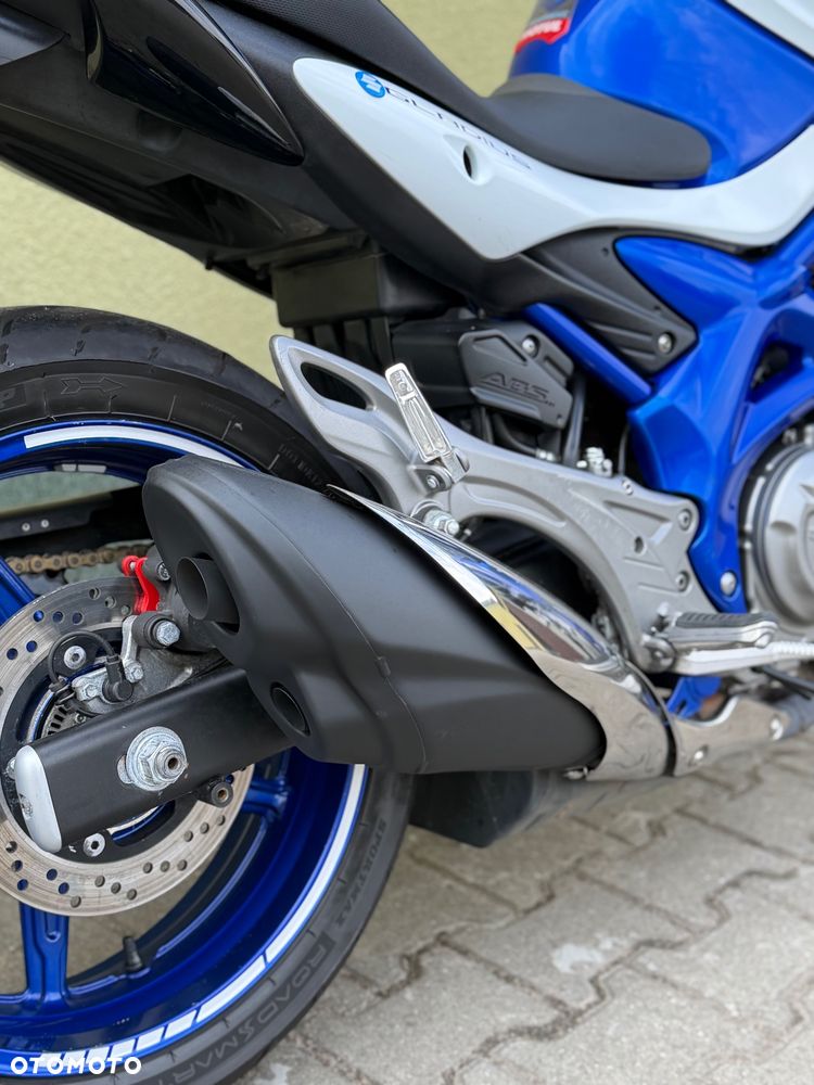 Suzuki Gladius - 14