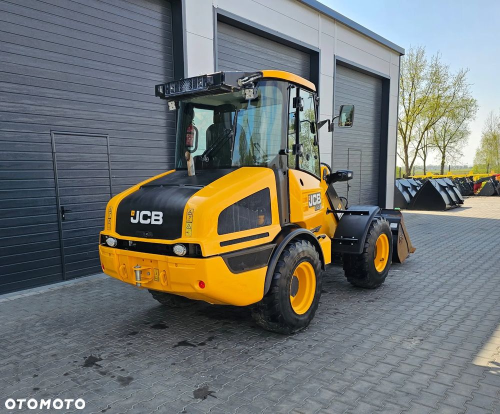 JCB 407 AGRI 2022r - 3