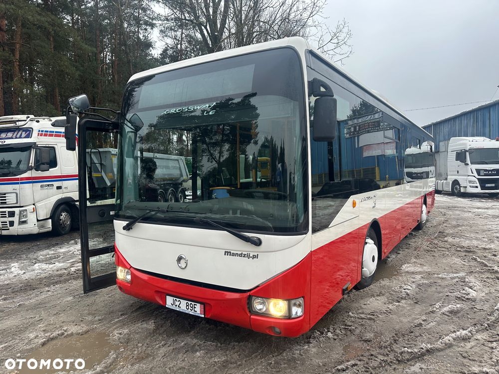 Irisbus CROSSWAY IVECO SFR161 MANUAL RETARDER KLIMA 12m NISKI POKŁAD DO PRZEWOZU OSÓB NIEPEŁNOSPRAWNYCH 39-SIEDZEŃ 57-STOJĄCYCH 560000km OPONY:275/70/22.5-NOWE!!! NAWIEWY PRZYCIEMNIONE SZYBY 2009r ŁADNY