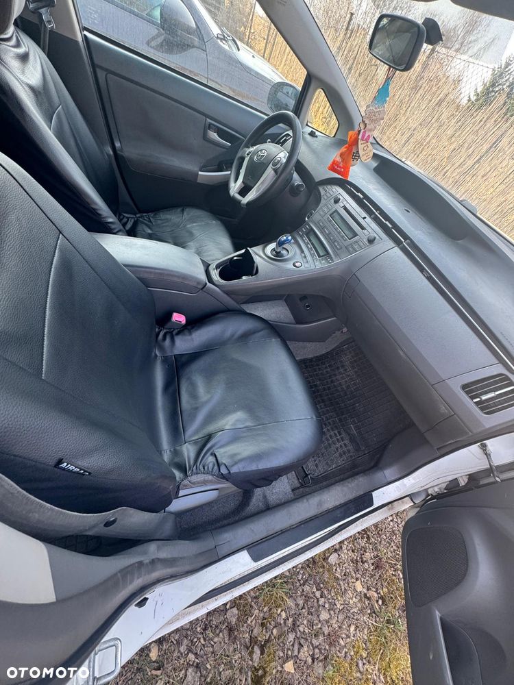 Toyota Prius 1.8 HSD Life - 8