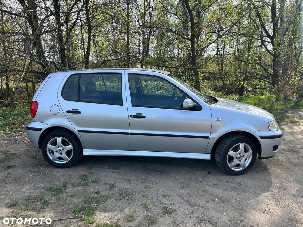 Volkswagen Polo 1.4 16V Comfortline - 3