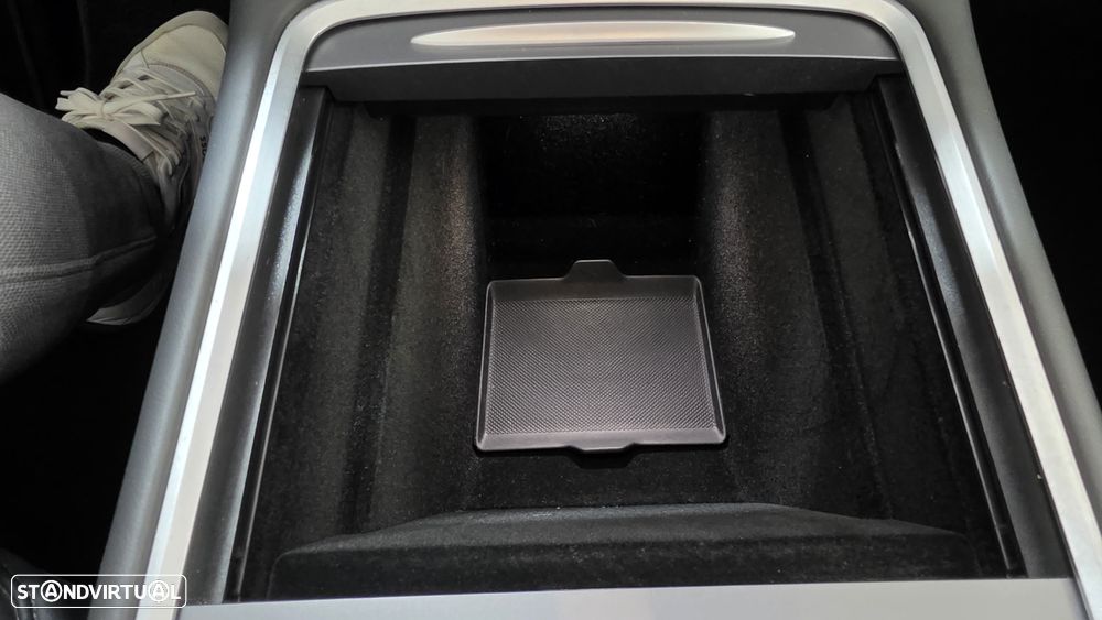 Tesla Model Y Long Range Tração Integral - 31