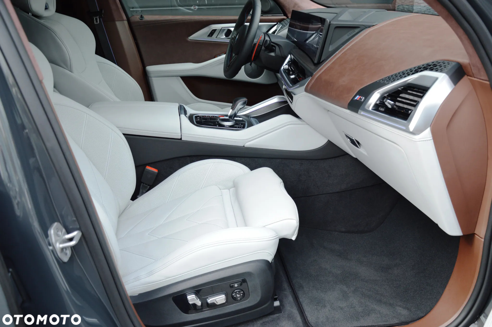BMW XM PHEV sport - 22