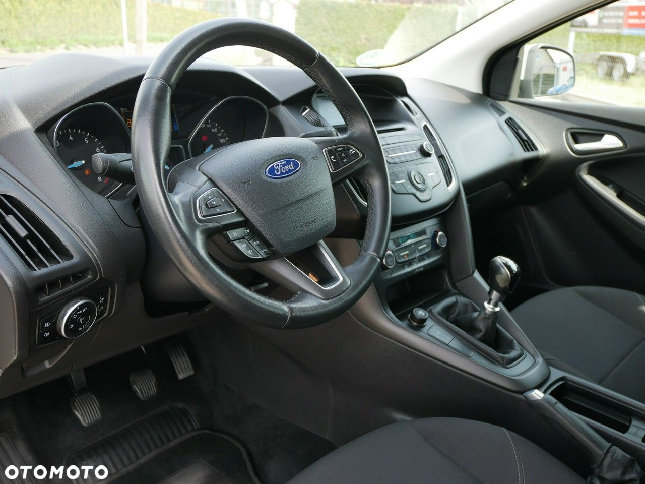 Ford Focus Turnier 1.0 EcoBoost Start-Stopp-System ACTIVE DESIGN - 12