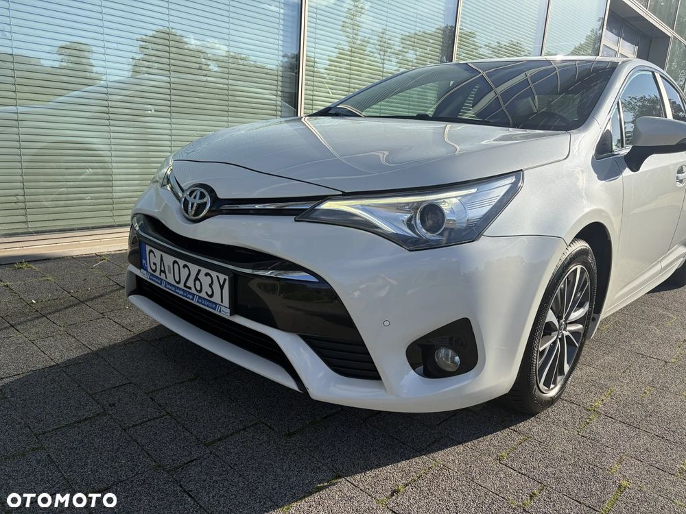 Toyota Avensis 1.8 Prestige MS - 21