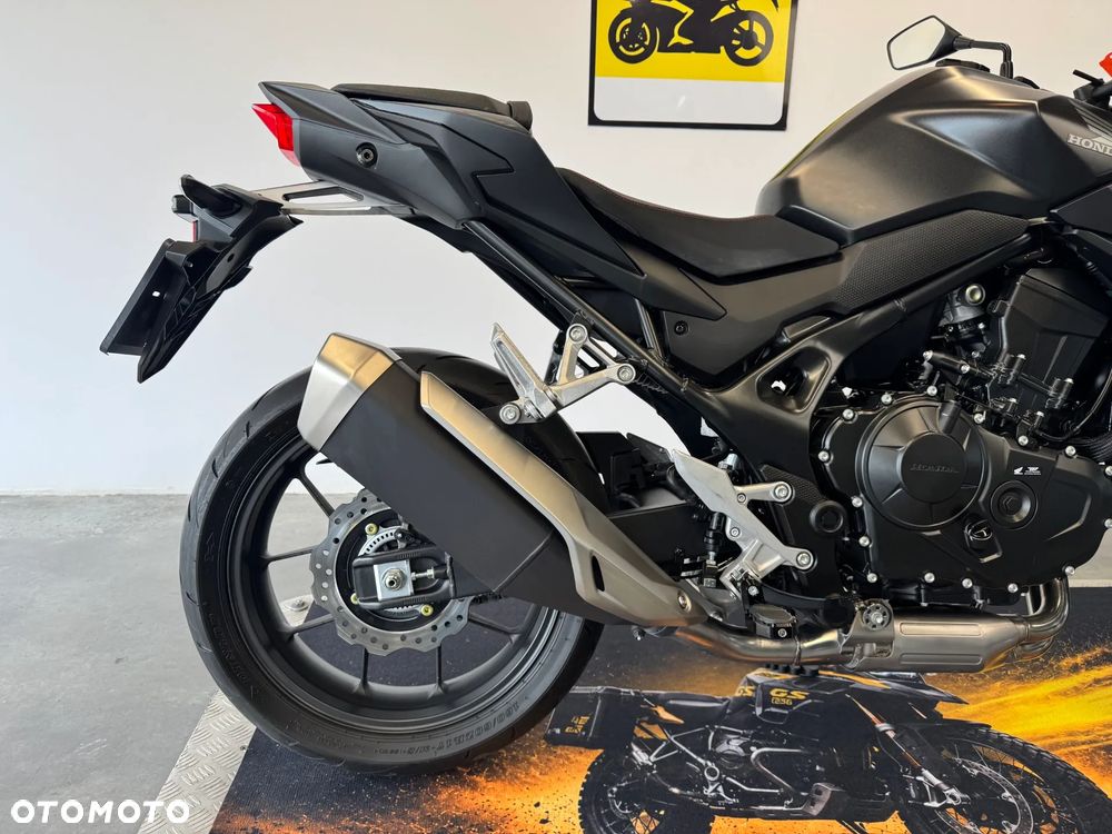 Honda CB - 16