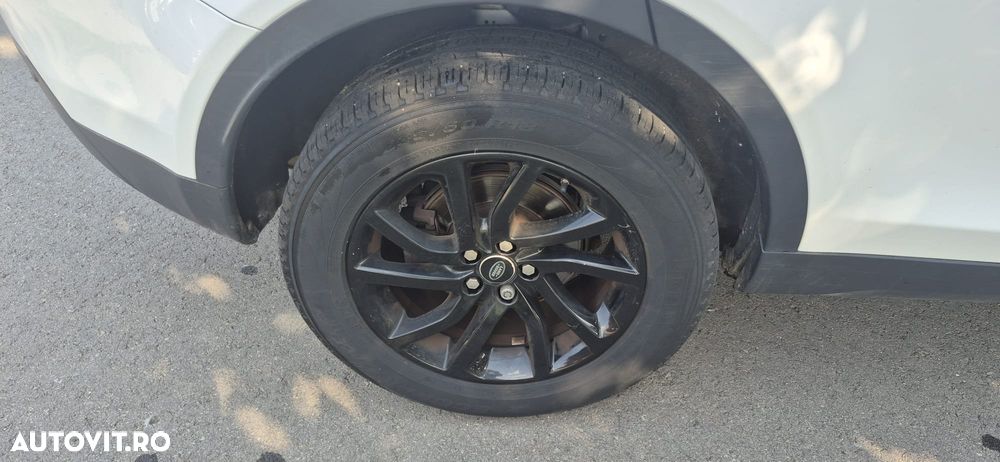 Land Rover Discovery Sport - 13