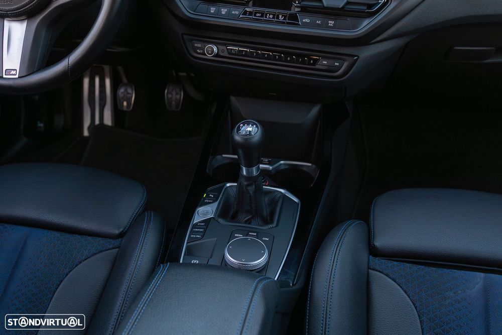 BMW 116 d Pack Desportivo M - 16