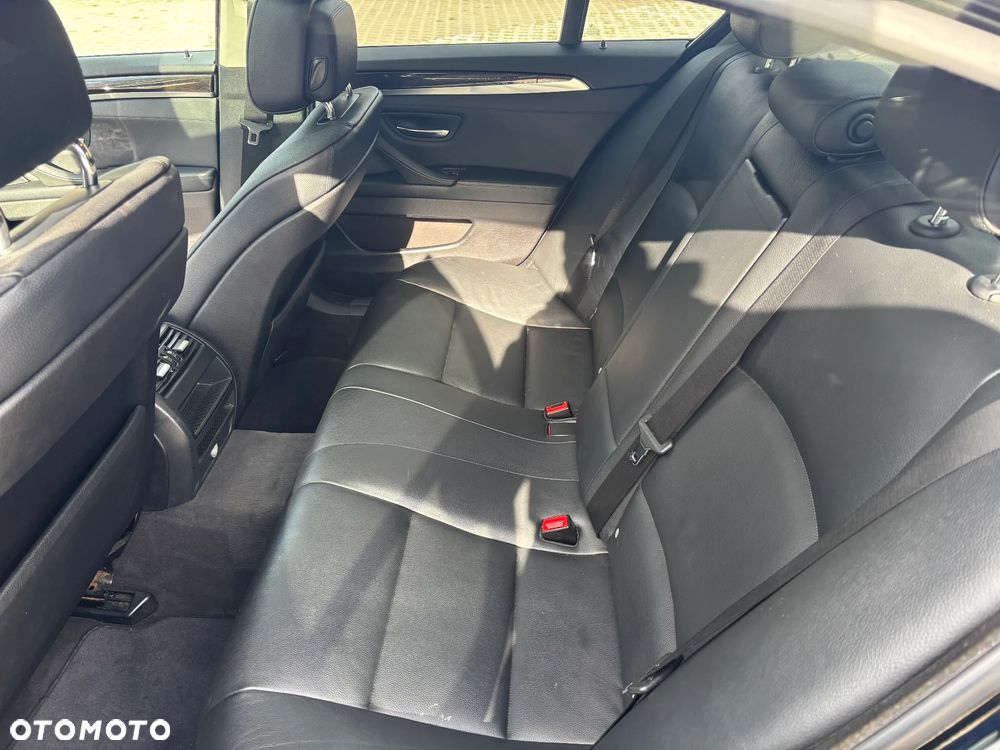 BMW Seria 5 528i - 21